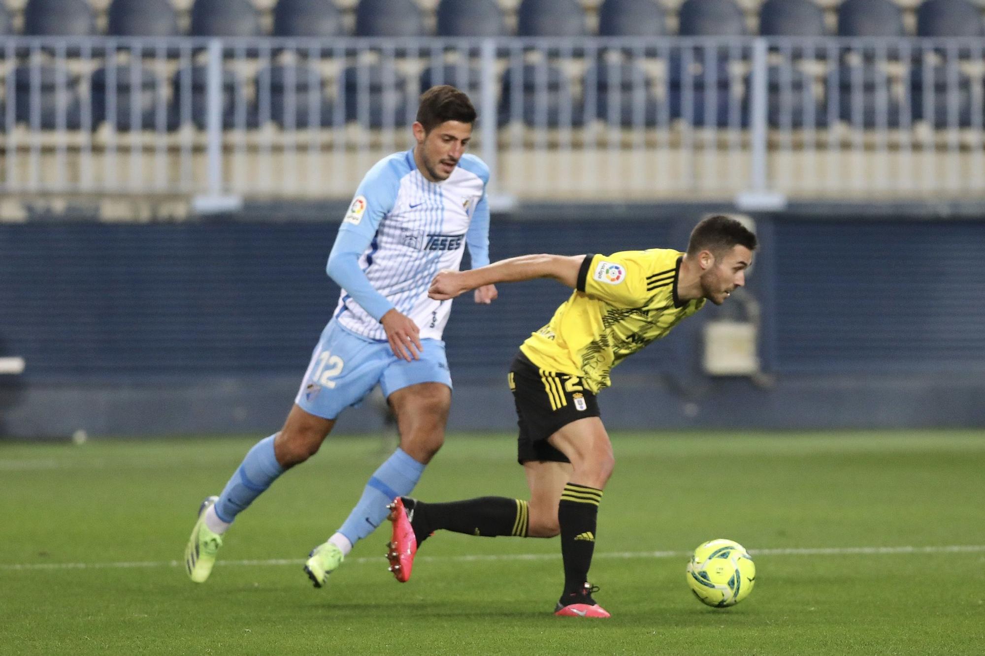 El partido entre el Málaga y el Oviedo, en imágenes