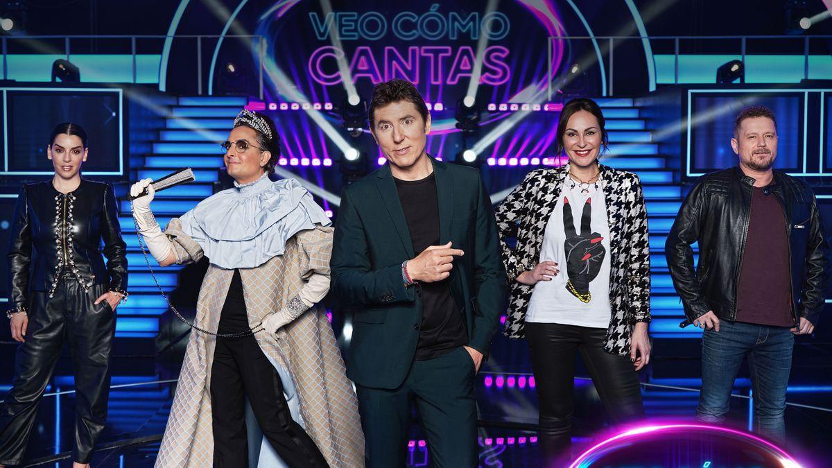 Ruth Lorenzo, Josie, Manel Fuentes, Ana Milán y El Monaguillo, en el plató de ’Veo cómo cantas’.