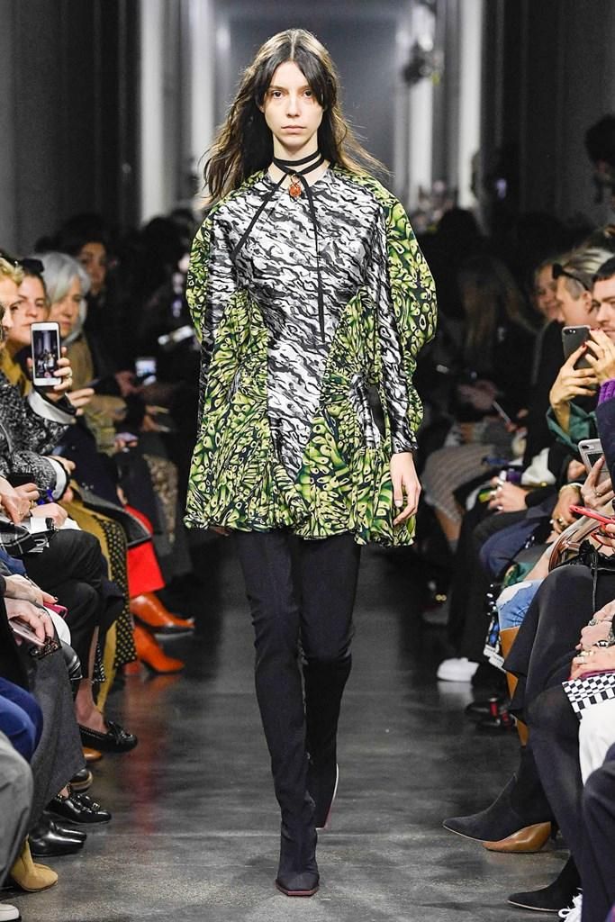 Mugler