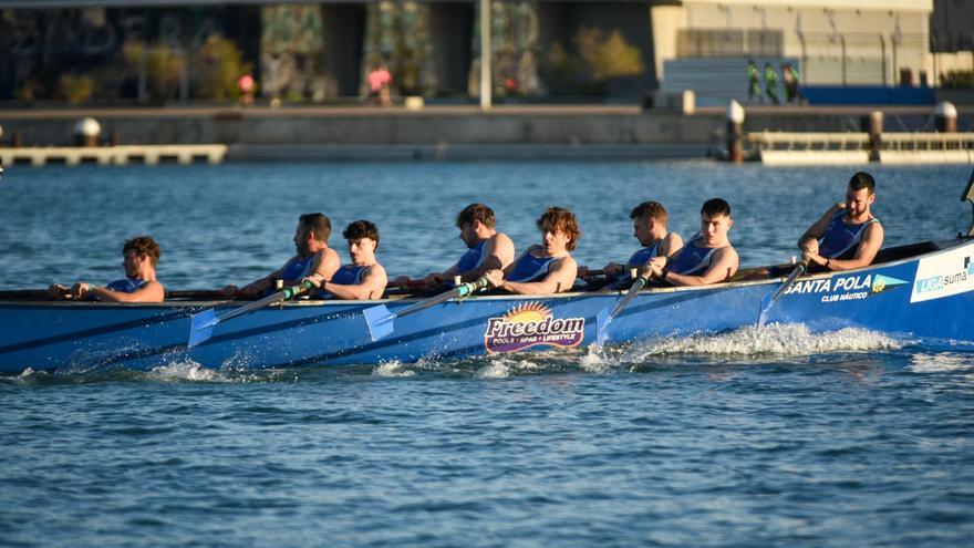La sección de remo del Club Náutico de Santa Pola suma resultados en Valencia y Málaga