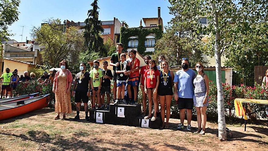 Més de 150 persones participen en la vuitena competició de canoes de Sallent | AJUNTAMENT DE SALLENT