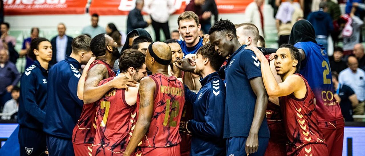 UCAM Murcia, al término de un partido de la competición de la FIBA.