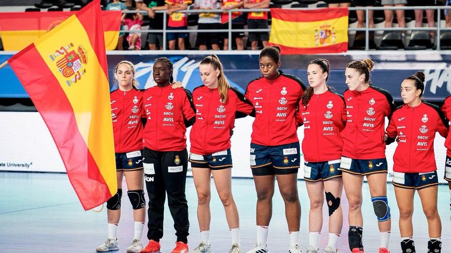 Seis &#039;Guerreras&#039; valencianas en la lucha por el europeo de balonmano