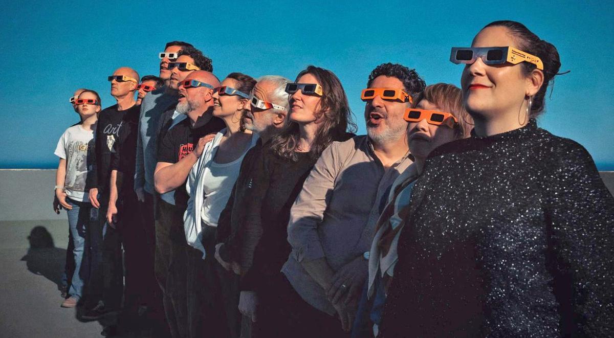 Sicherer Blick gen Himmel mit auf Mallorca entworfenen Brillen von Astromo.  | FOTO: XISCO ALARIO