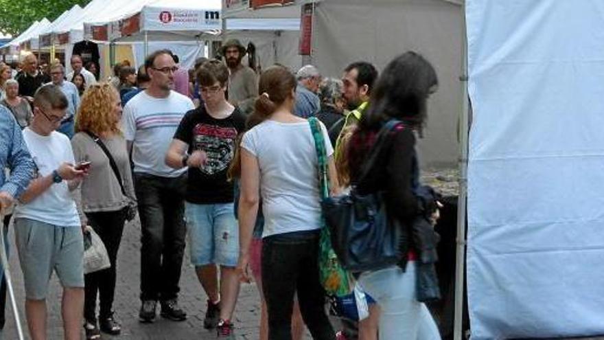 Parades del TastAnoia, on es poden degustar productes i creacions de la comarca