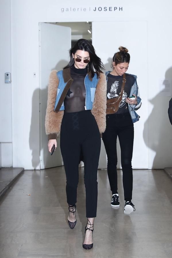 El look de Kendall Jenner en París