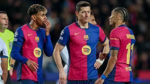 Lamine, Lewandowski y Raphinha