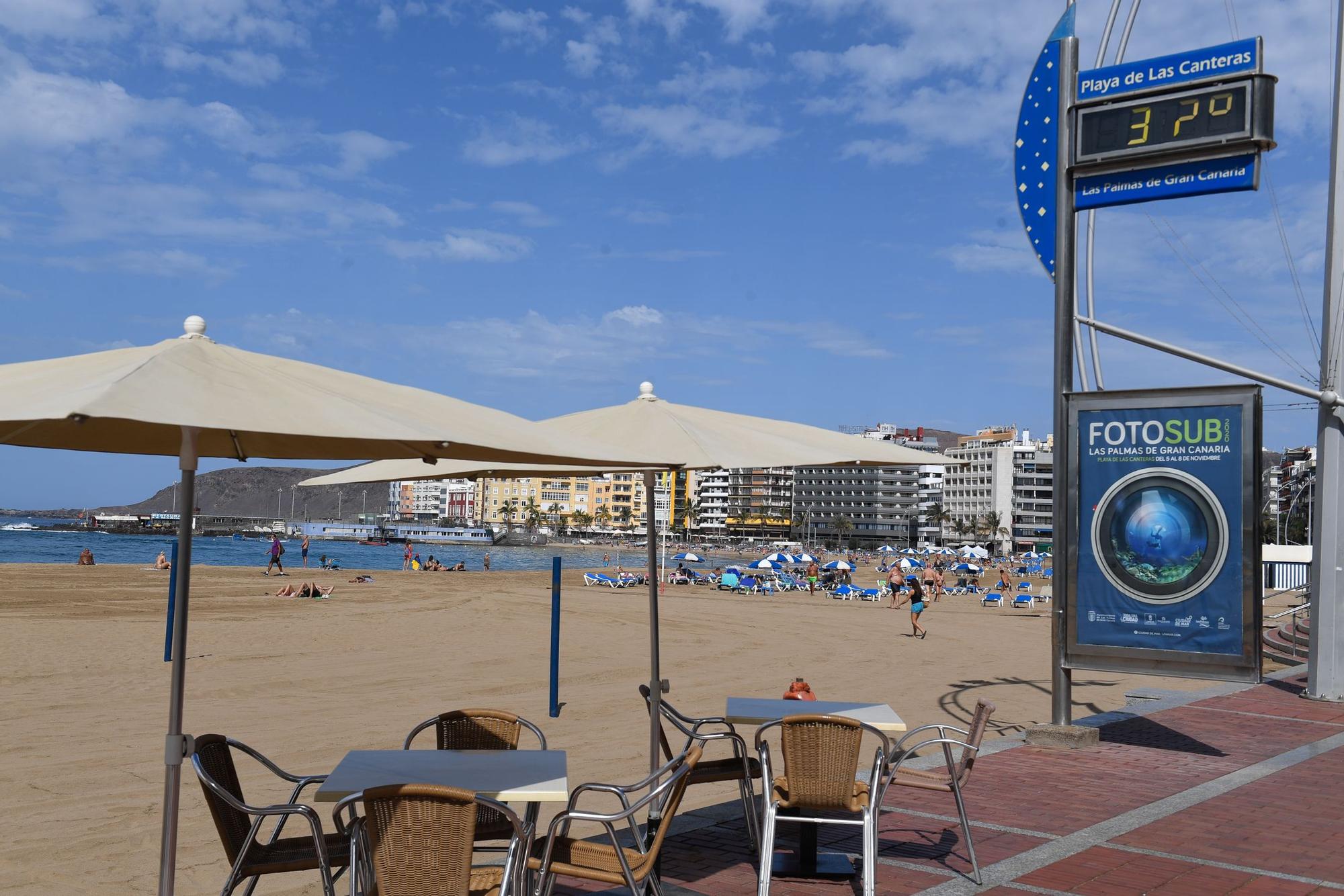 Las Canteras prepara la Navidad