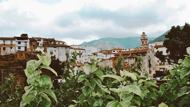 Montán está enclavado en un valle y conectado con la riqueza paisajística del Mijares.