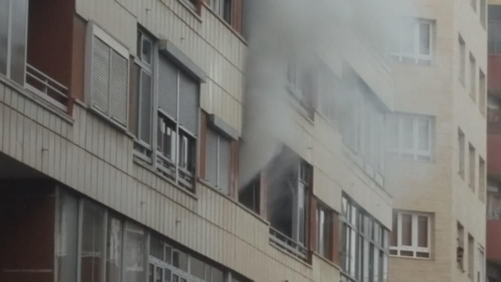 Incendio en la calle Fernando Guanarteme de la capital grancanaria