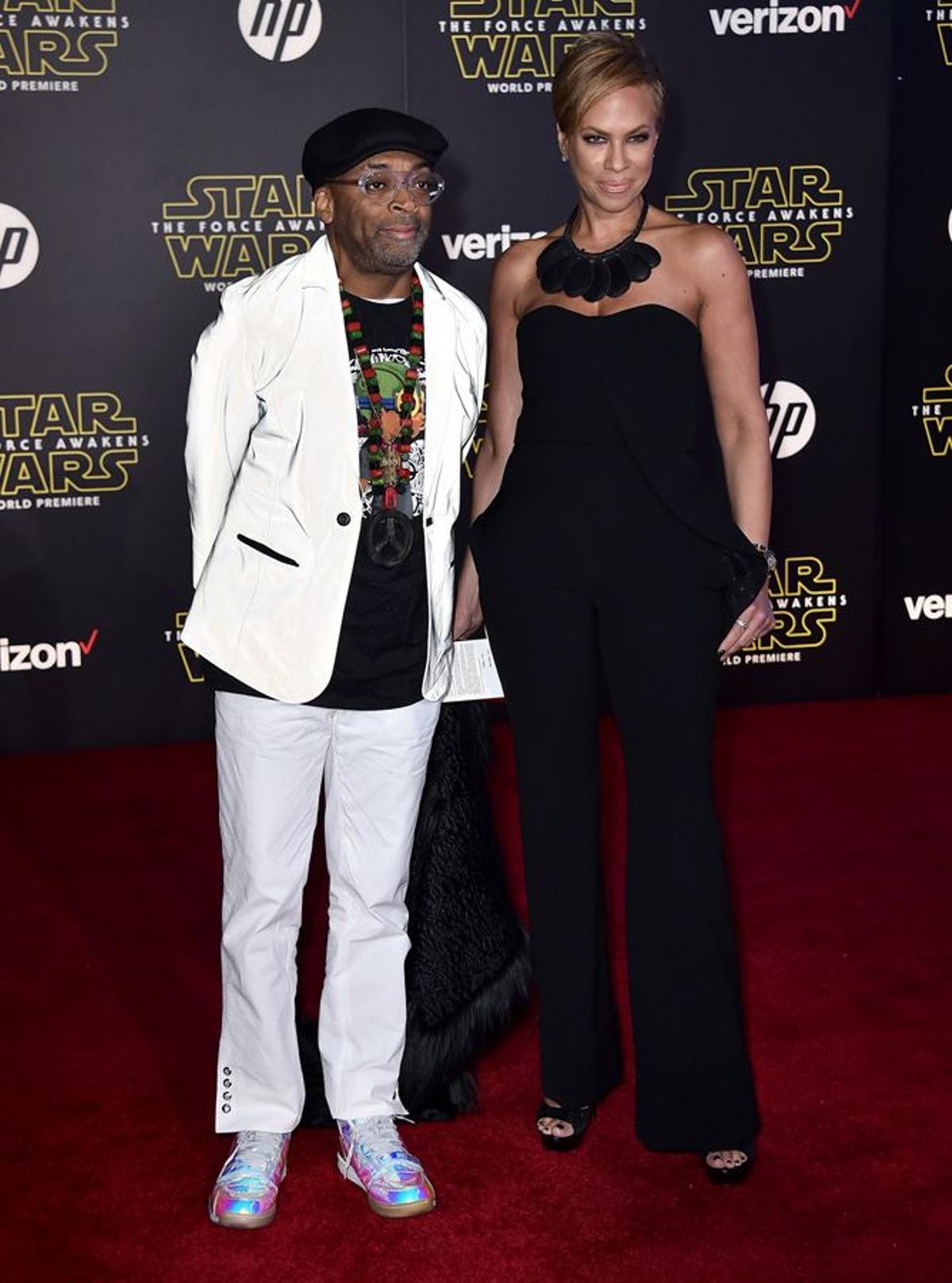 Spike Lee y Tonya Lewis en el estreno mundial de Star Wars en Nueva York