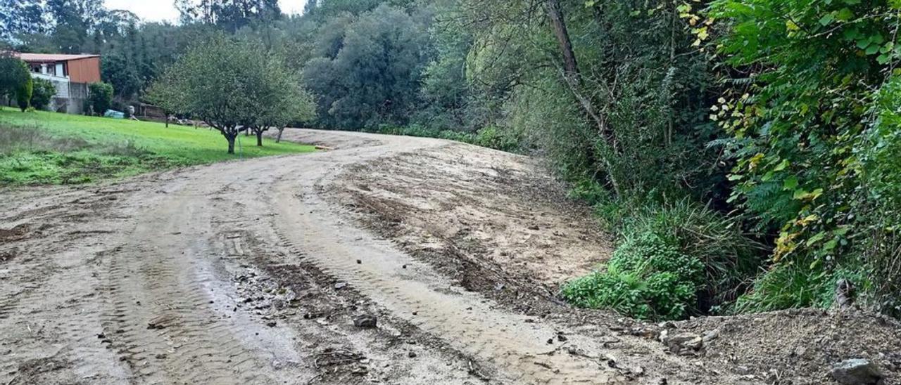 Tramo que ya permite adivinar la futura senda al borde del río de San Pedro.   | // I. R.