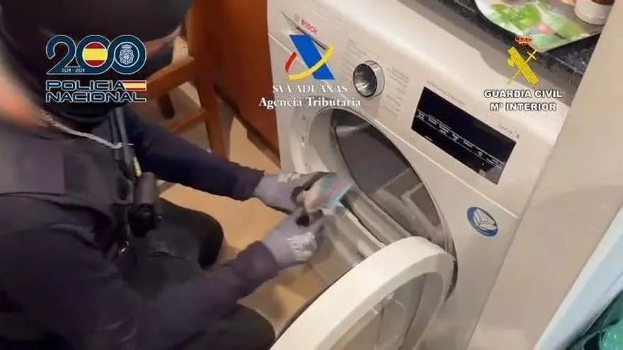 Desarticulada una banda que introducía cocaína en Menorca en coches con dobles fondos