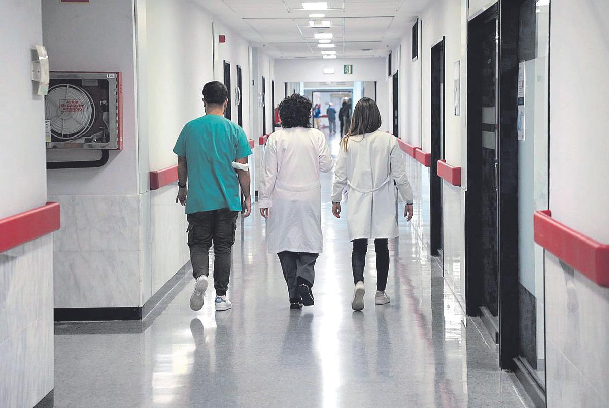 Personal sanitario en el Hospital Clínico de Santiago