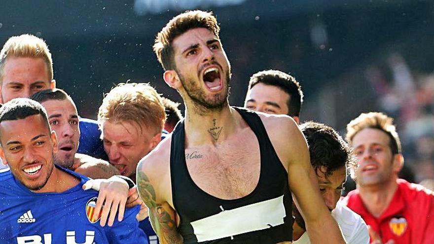 Cristiano Piccini, celebrando el gol milagroso contra el Huesca.