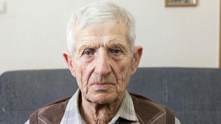 Cotitza durant 45 anys i es jubila amb 1.600 euros: “Hi ha joves que cobren més que jo”