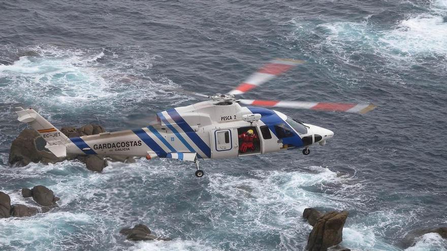 Una enfermera del Hospital de Mieres muere tras ser rescatada del mar en Ribadeo