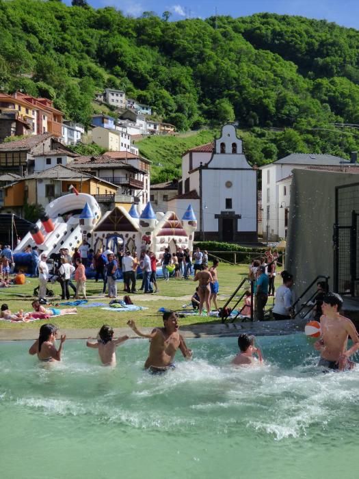 La "playa" de Cangas del Narcea en el Prao del Molín