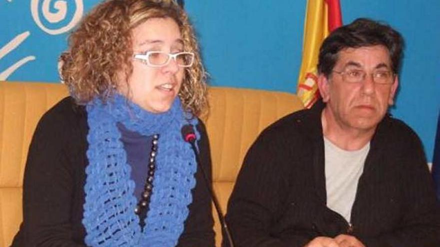 Noelia Moreno, tras su elección, con el secretario de la Asociación, Rafael Prieto