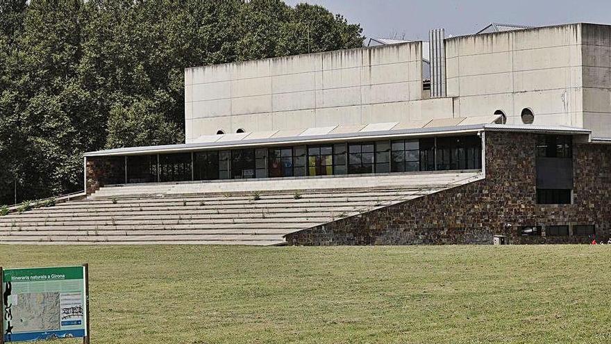 L&#039;exterior del pavelló de Fontajau de Girona.