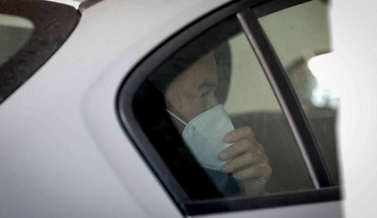 Joan Gual de Torrella, trasladado durante su detención.