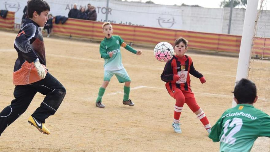 Setze equips jugaran demà i demà passat a la Barriada Mion