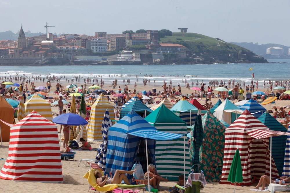 Calor en la Playa de San Lorenzo