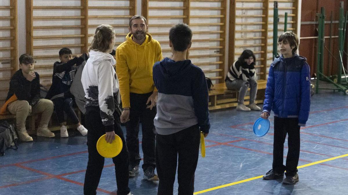 El frisbinton, una proposta esportiva innovadora