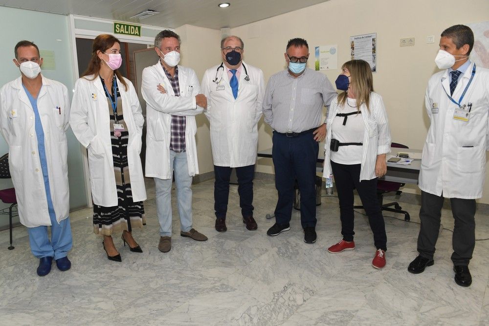 Un grupo de profesionales del Doctor Negrín implanta el primer sistema de corazón artificial ambulatorio en Canarias