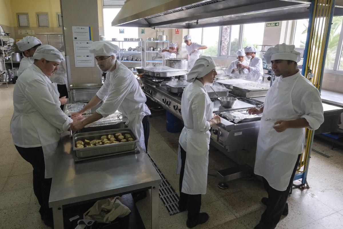 Jornadas del Puchero Canario en el CIFP Felo Monzón Grau Bassas