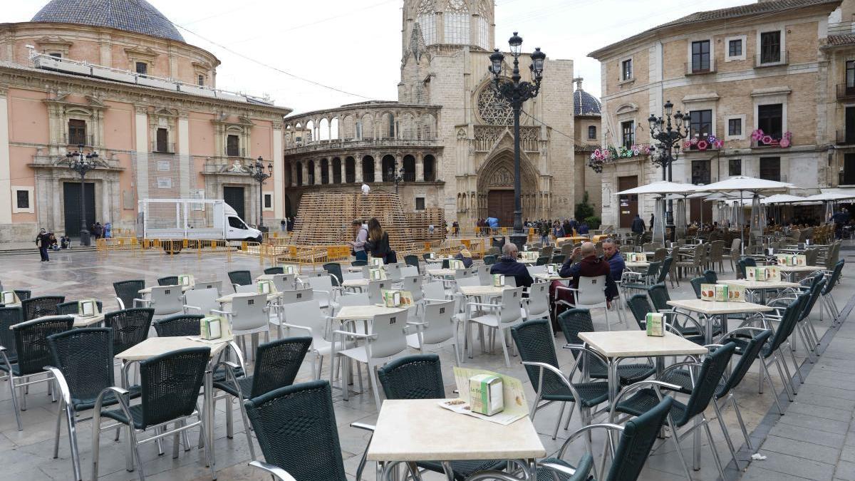 Piden ampliar el horario de verano y no limitar las terrazas para salvar la crisis