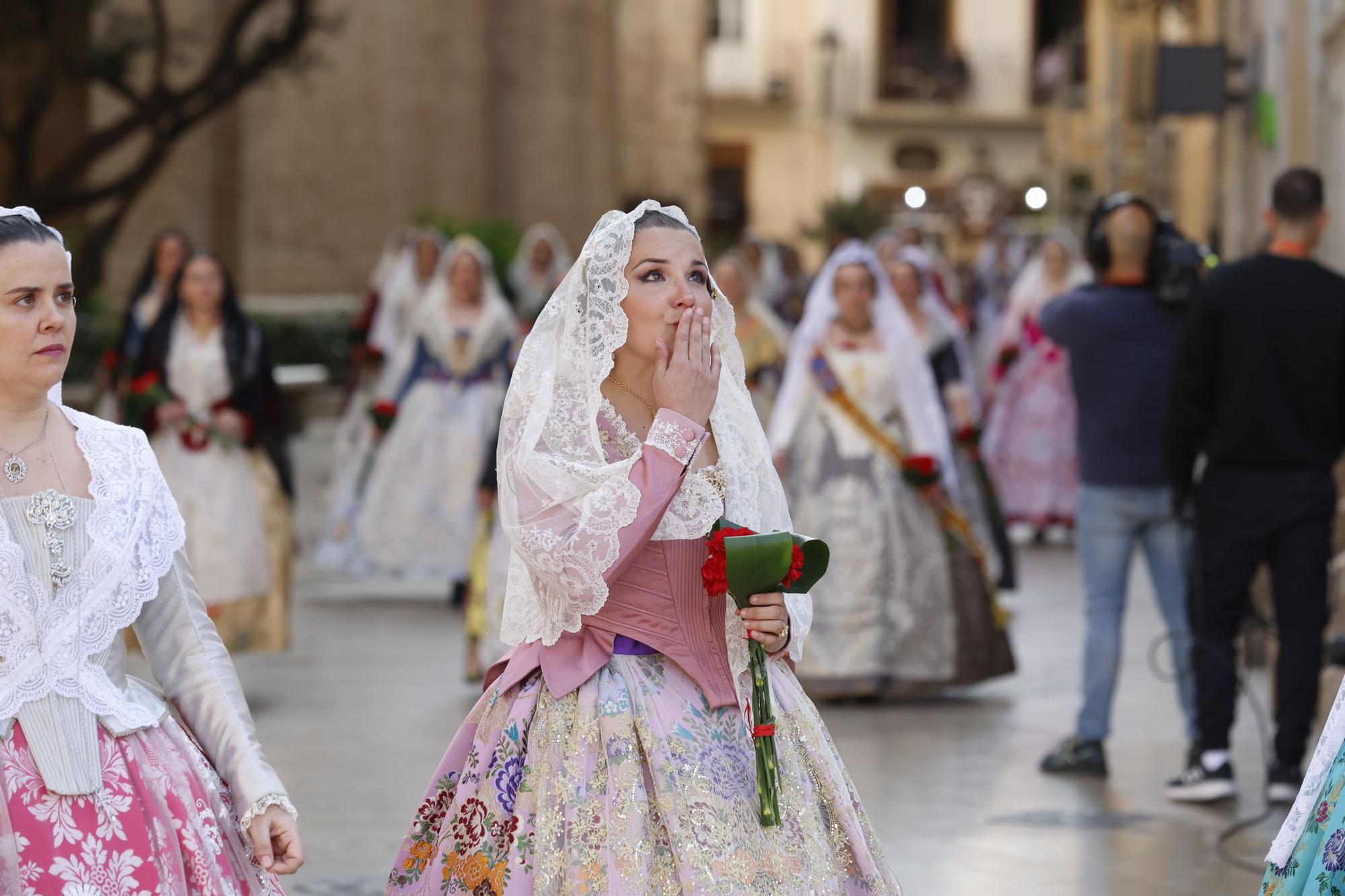 Ofrenda Fallas 2023 | Las fotos más emotivas y especiales del 17 de marzo