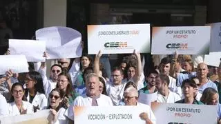 Los MIR de Canarias denuncian presiones para cubrir las ausencias de los médicos en huelga
