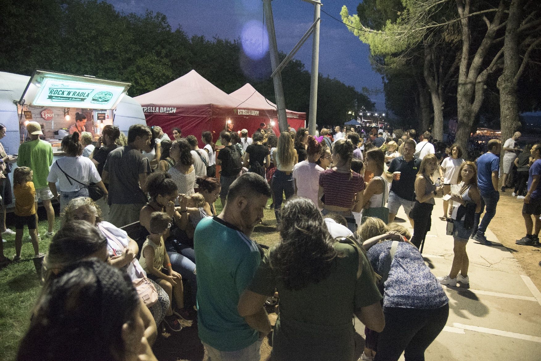 El Parc de l'Agulla s'omple per veure el Castell de Focs