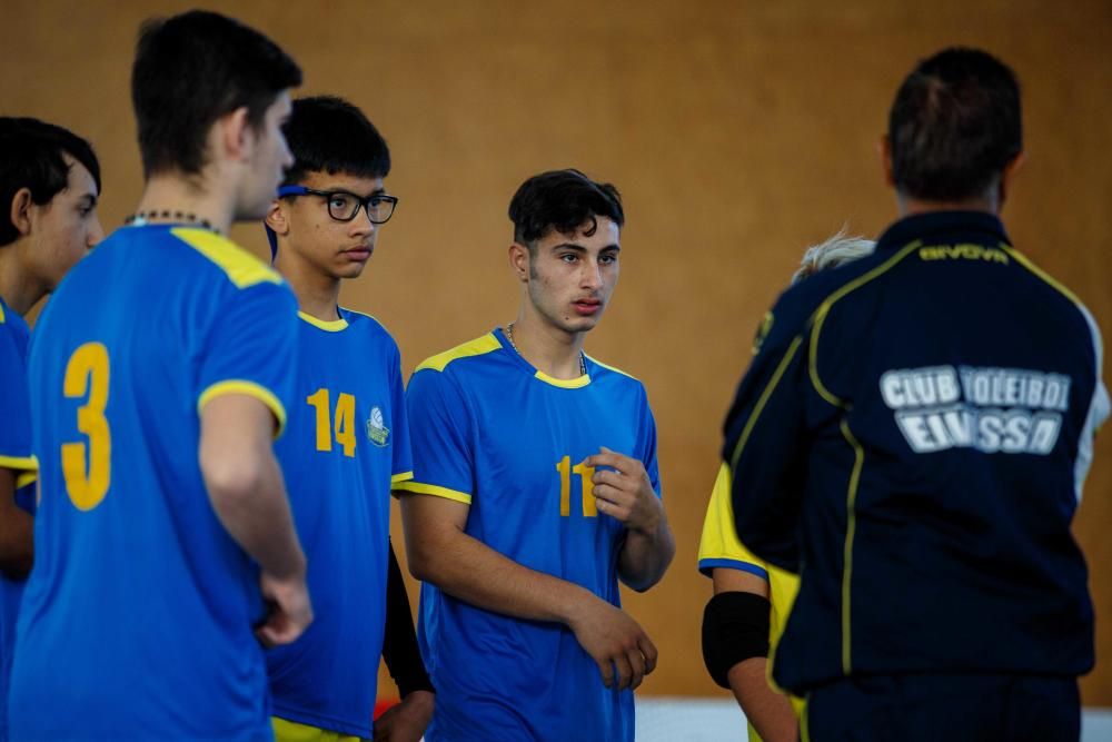 El equipo juvenil que dirige Douglas Durán aspira en su año de estreno en la Liga Autonómica a clasificarse para la fase final