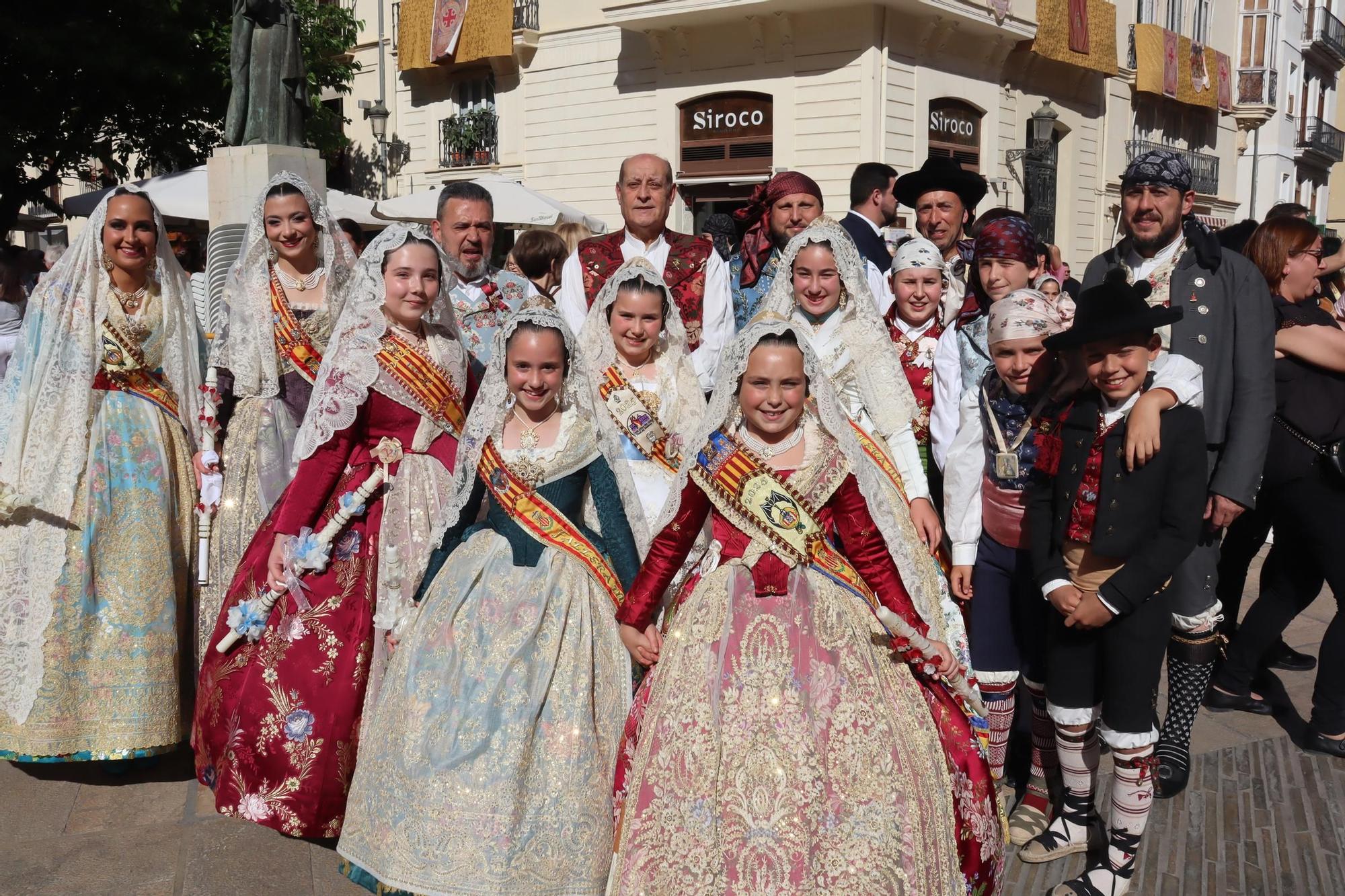Comisiones de falla en la Procesión de la Virgen (2/5)