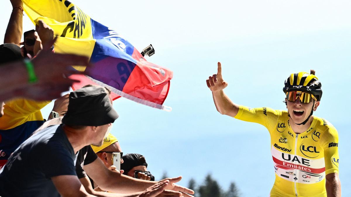 Tadej Pogacar, en la cima de la Superplanche des Belles Filles.