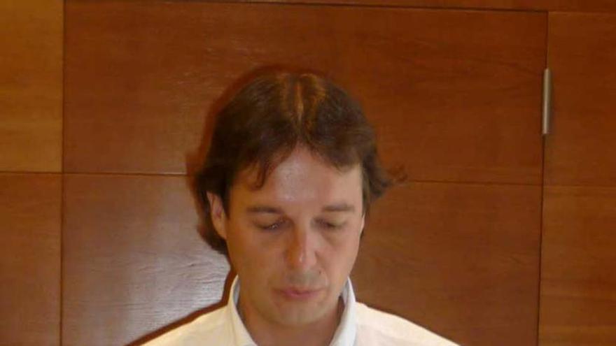 Luis Álvarez.