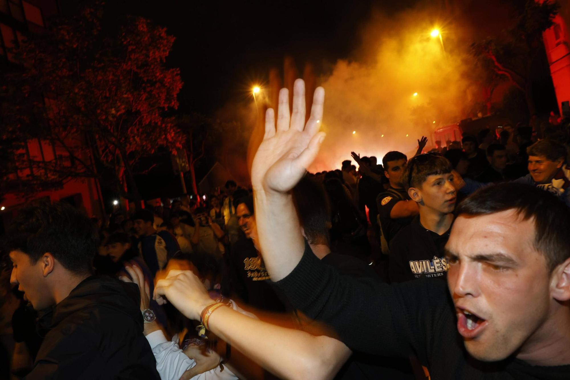 EN IMÁGENES: Locura en las calles de Avilés por el ascenso