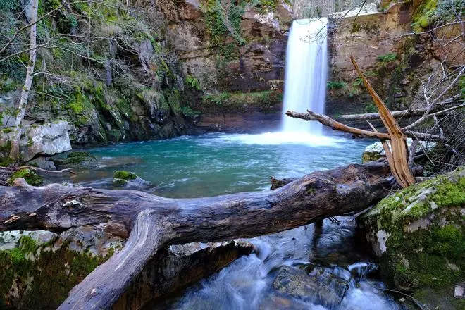 Galicia en 5 saltos de agua