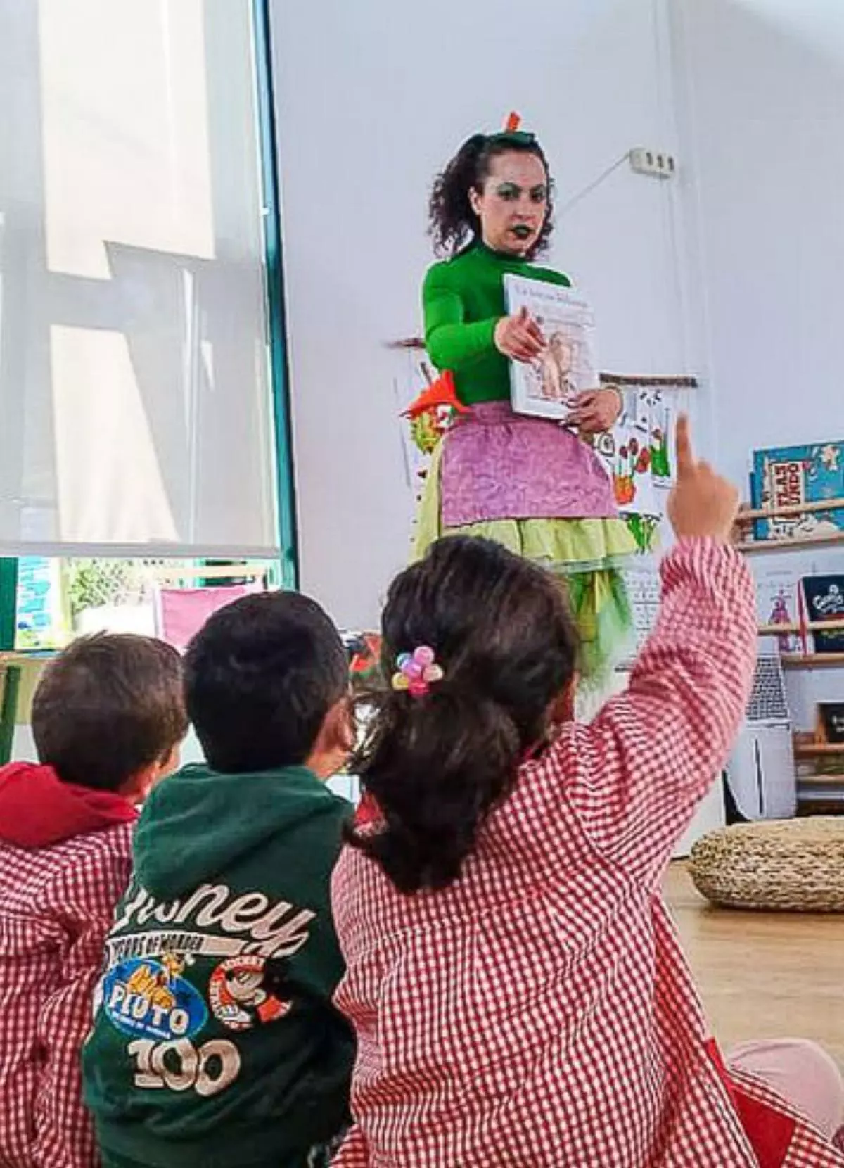 La Dragona Ramona fomenta la lectoescritura entre escolares de Culleredo