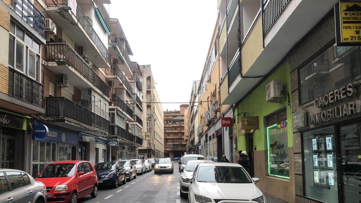 Vídeo | Del edificio de Telefónica al embrión del Cáceres CB: una calle con mucha historia