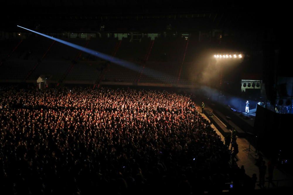 Moments del concert de 'Love of Lesbian' aquest dissabte al Palau Sant Jordi