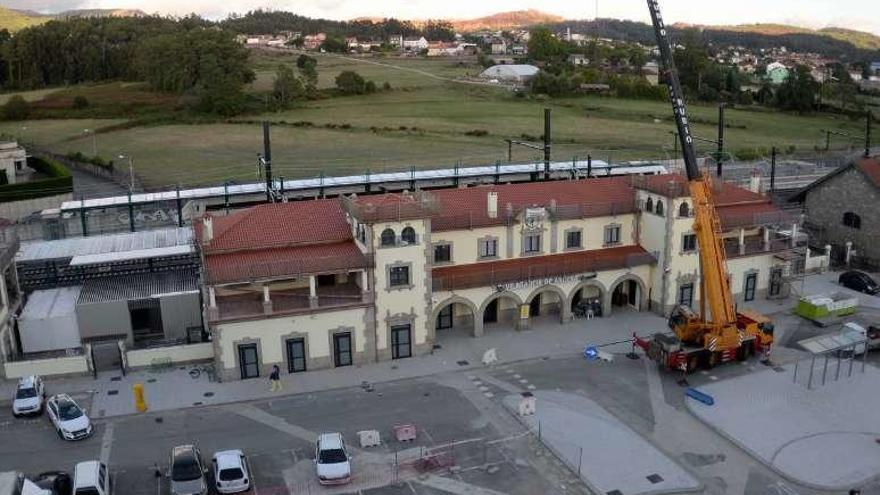 La Praza da Estación, en Vilagarcía de Arousa. // Noé Parga