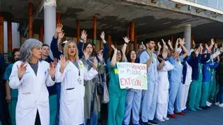 Segunda jornada de la huelga de médicos en Aragón: "Nuestra vocación está en peligro de extinción"