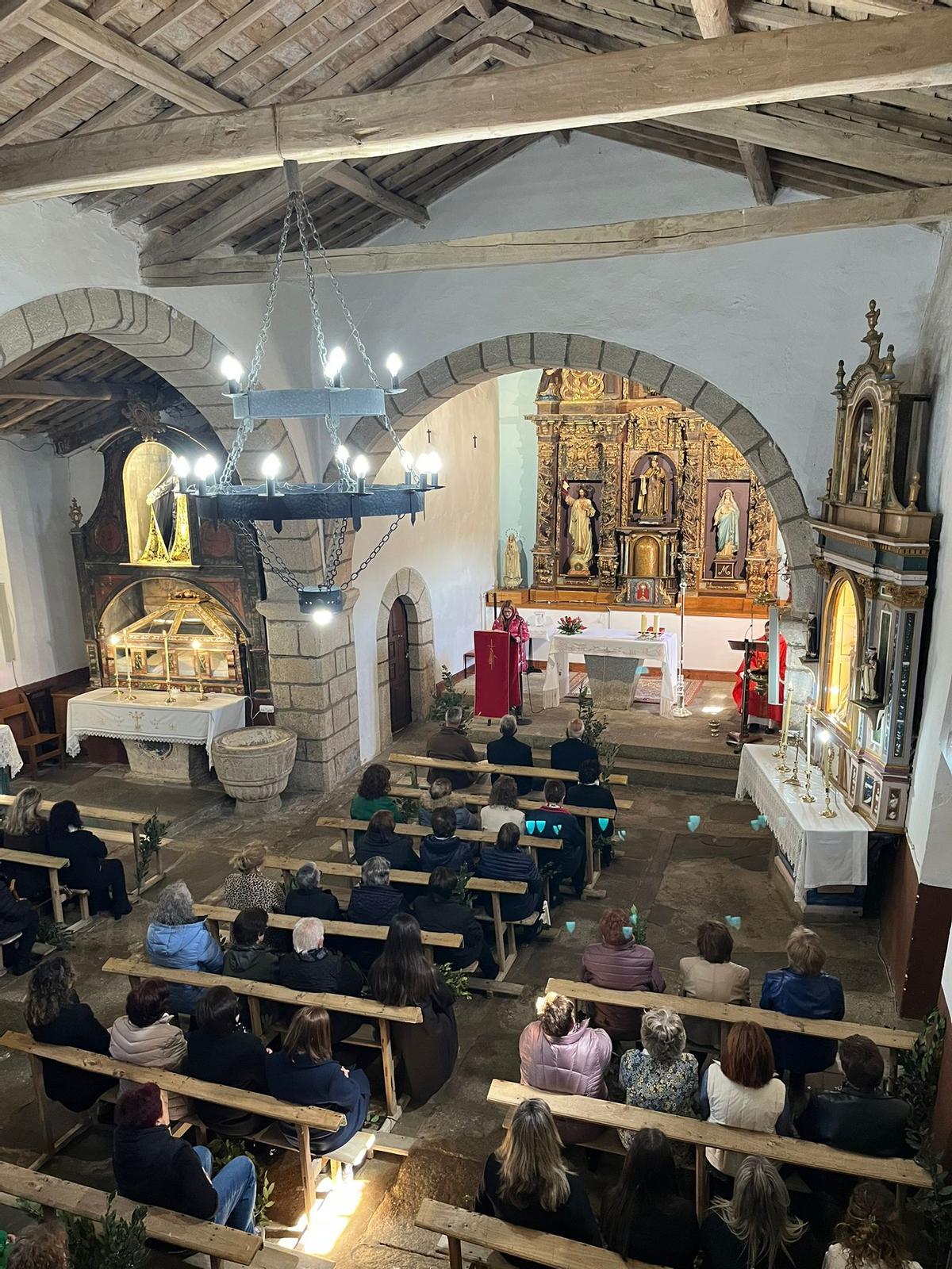 Bercianos da inicio a la "Pasión de un Pueblo" con la bendición de palmas
