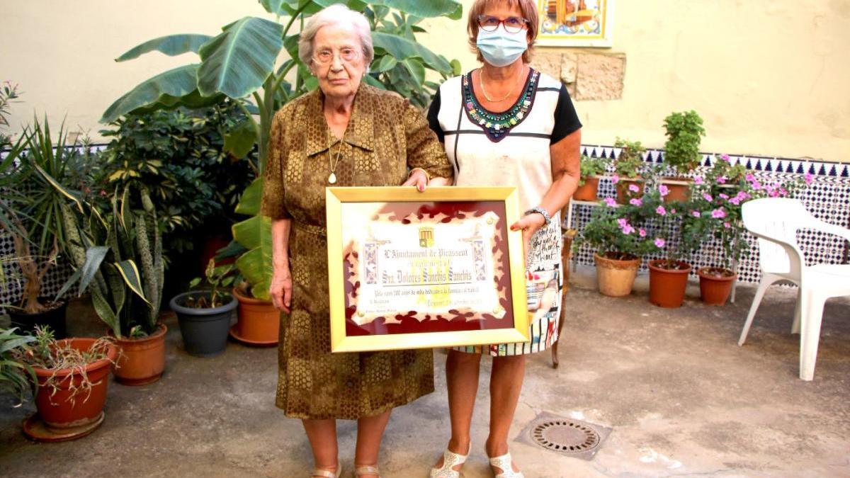 La vecina de Picassent Dolores Sanchis cumple 100 años de vida