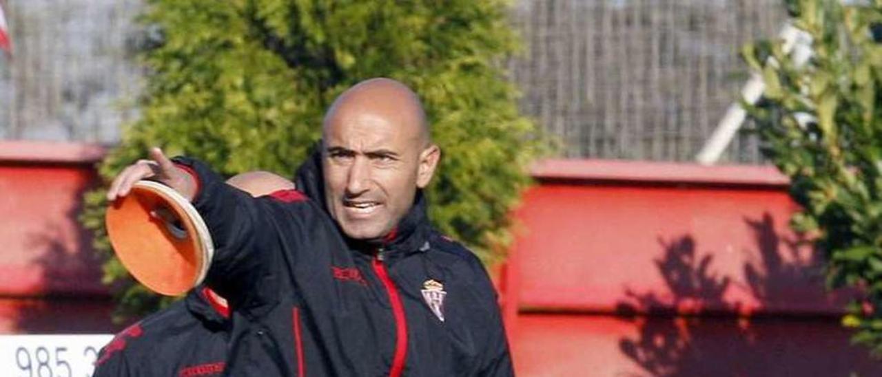 Abelardo, en el entrenamiento de ayer.