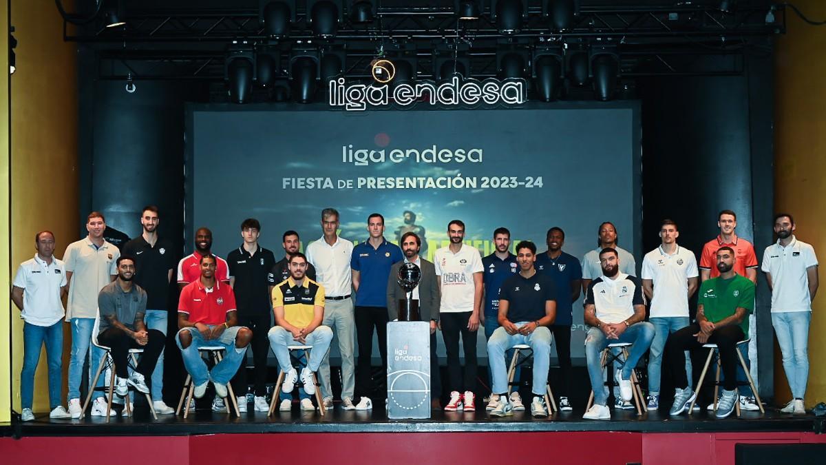 Foto de familia de la presentacíón de la Liga Endesa