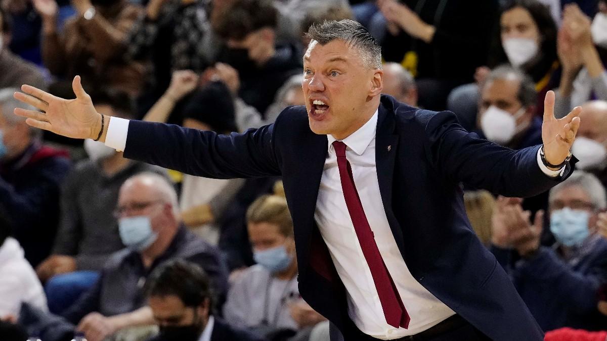 Jasikevicius gesticula durante el partido